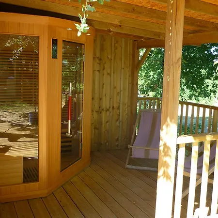 Guest house Les Maisons De Maylis Damazan